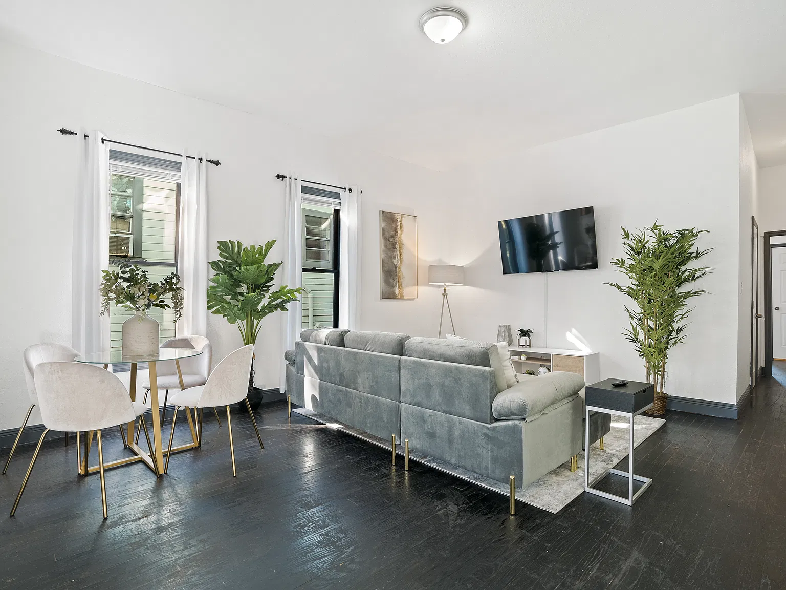 2 bed, 1000 sqft, $1,499 — Photo 1