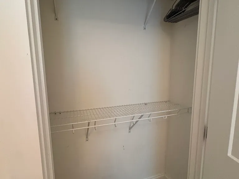 2102 Bernhurst Dr — Photo 17