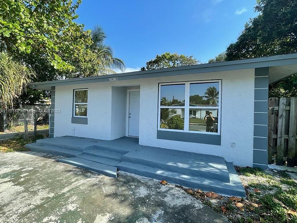 1st image of 2910 NW 6th Ct #1