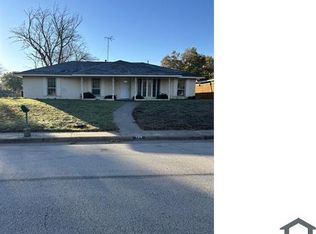124 Wesley Dr #1, Desoto, TX 75115