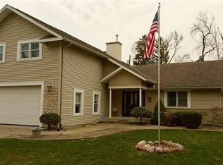 1819 Elm Dr, Fremont, OH 43420