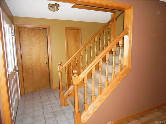 3rd image of 7018 Dawn Dr