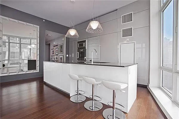 Rented by R New York | media 6