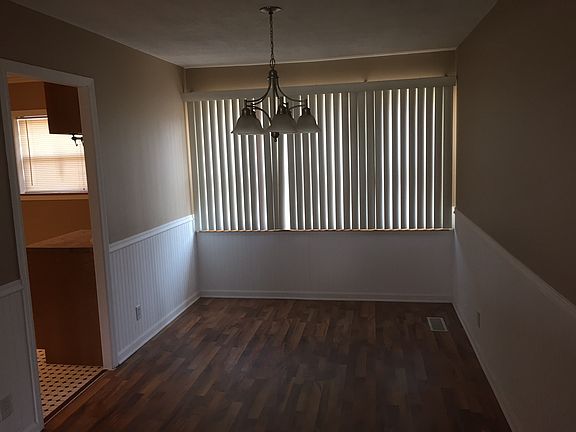 2nd image of 1808 E Sauk Trl