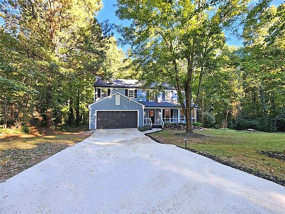 3rd image of 3615 Parkmont Ct