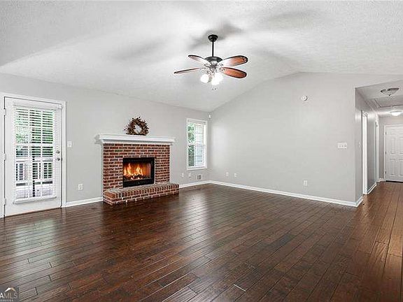 3rd image of 171 Pittypat Pl
