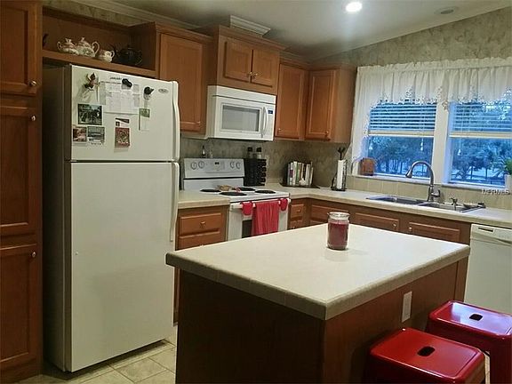 2nd image of 1427 Saint Nicholas Ave