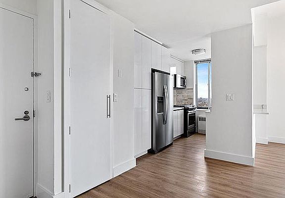 4th image of 1735 York Ave APT 7b