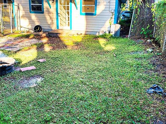 4th image of 834 S Parramore Ave