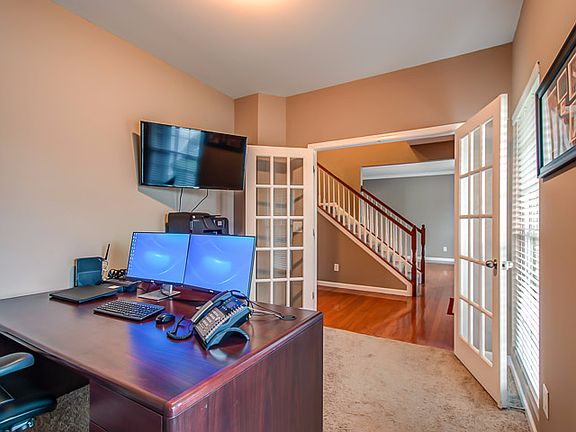 4th image of 2724 Water Ln