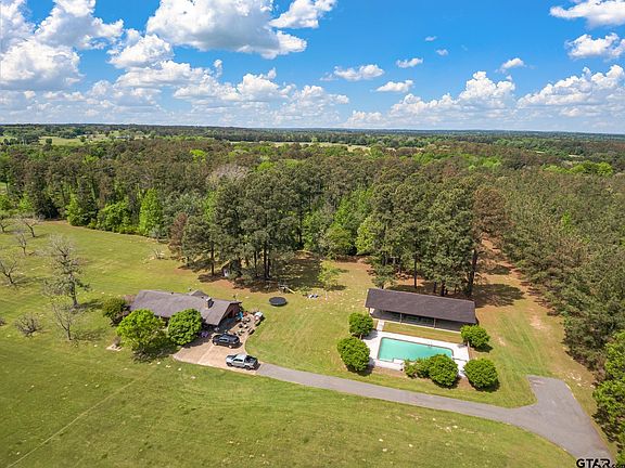 3rd image of 2662 County Road 2320