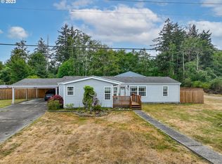 494 7th Ave, Hammond, OR 97121
