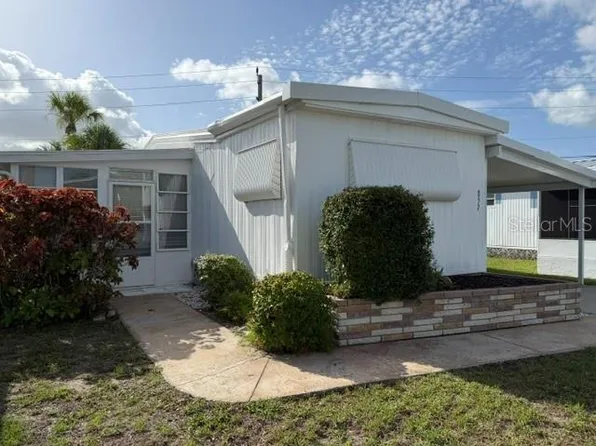 857 S Green Cir, Venice, FL 34285