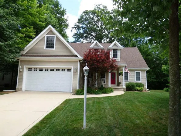 471 Eagle Nest Dr, Chesterton, IN 46304