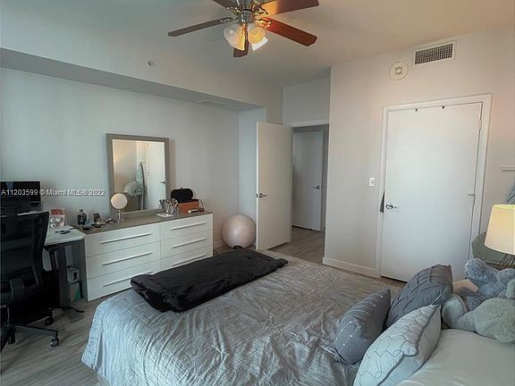 4th image of 253 NE 2nd St APT 1204