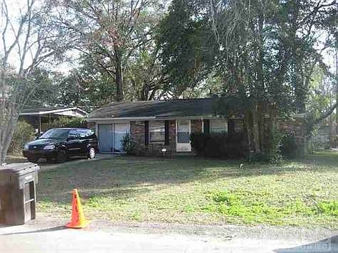 1st image of 2913 Oakwood Dr #1