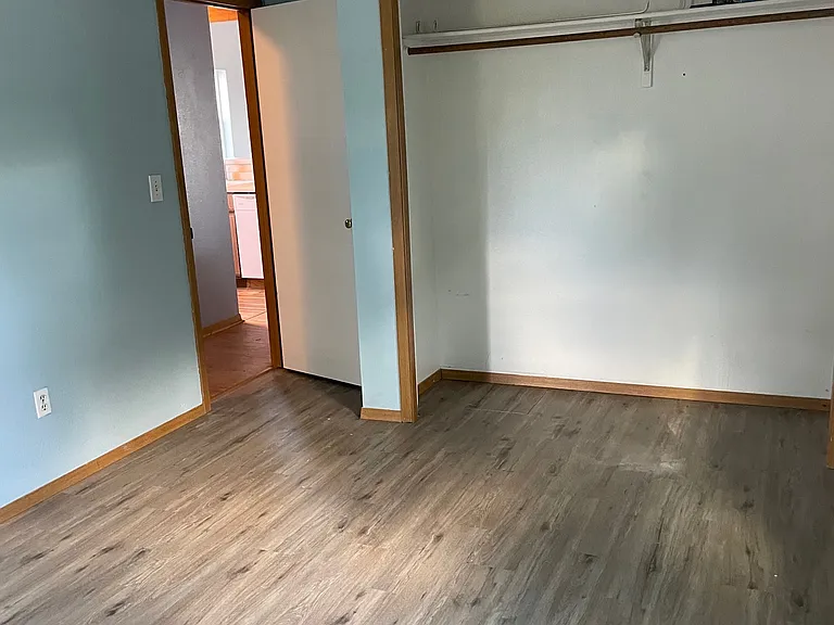 Front bedroom.