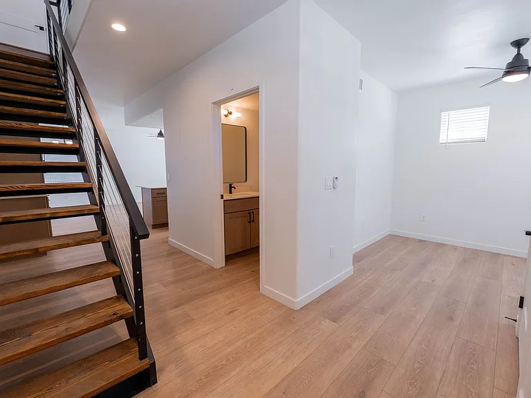 1300 N Rook Ave #7 — Photo 8
