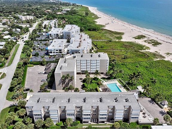 4th image of 1536 Ocean Dr #102B