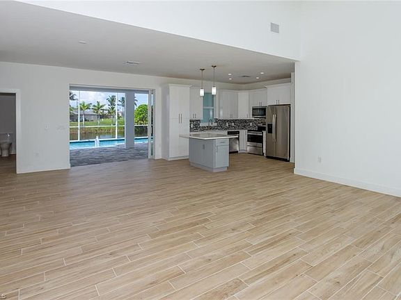 5th image of 1720 NW 9th St