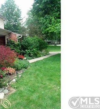 29148 Raleigh Front of Home 2.jp