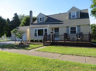 165 Wood Rd, Rochester, NY 14626