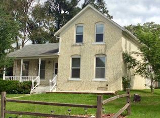 812 River St, Decorah, IA 52101
