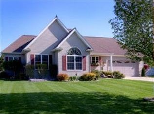 17084 Eagle Dr, Three Rivers, MI 49093