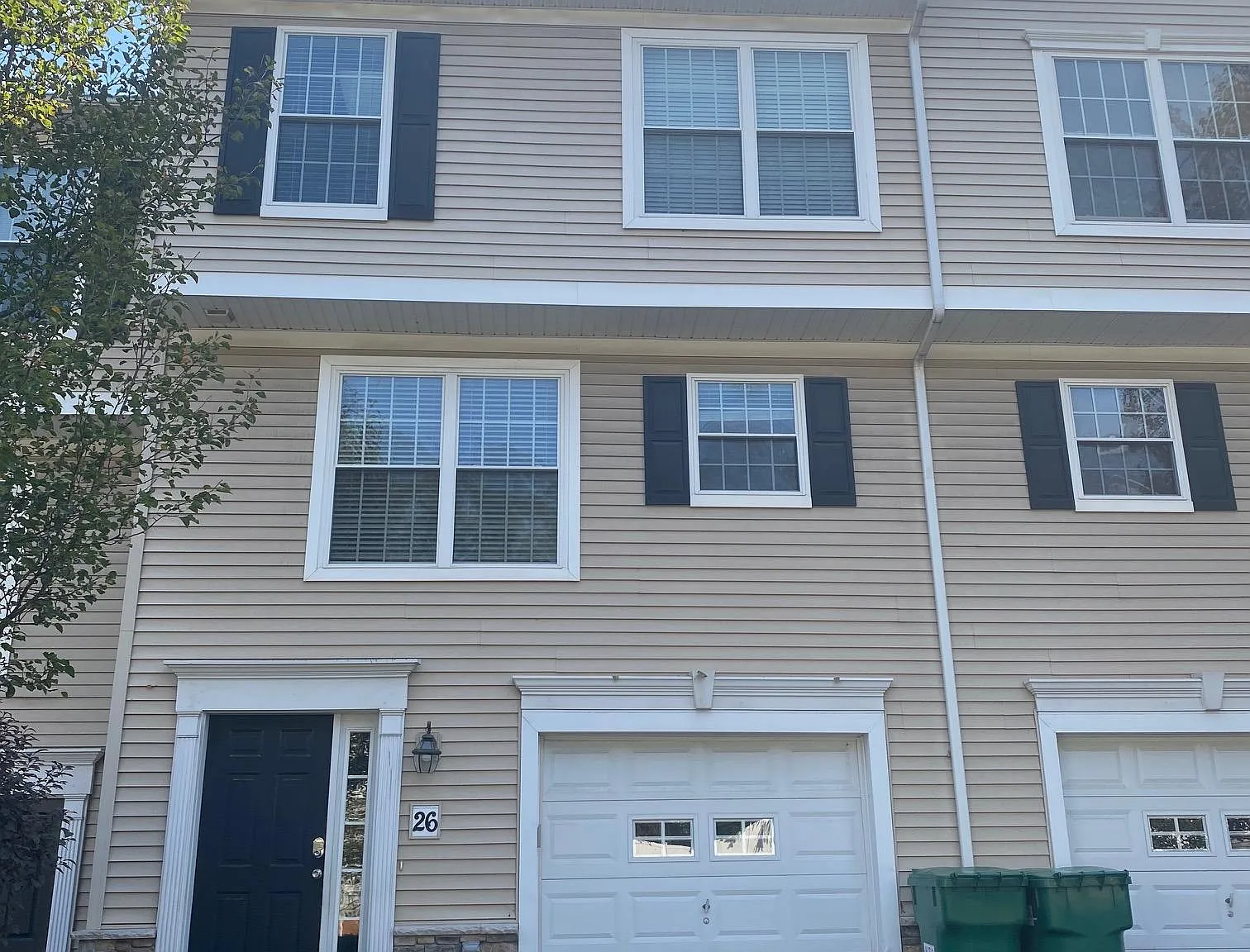 26 Donahue Ln — Photo 2