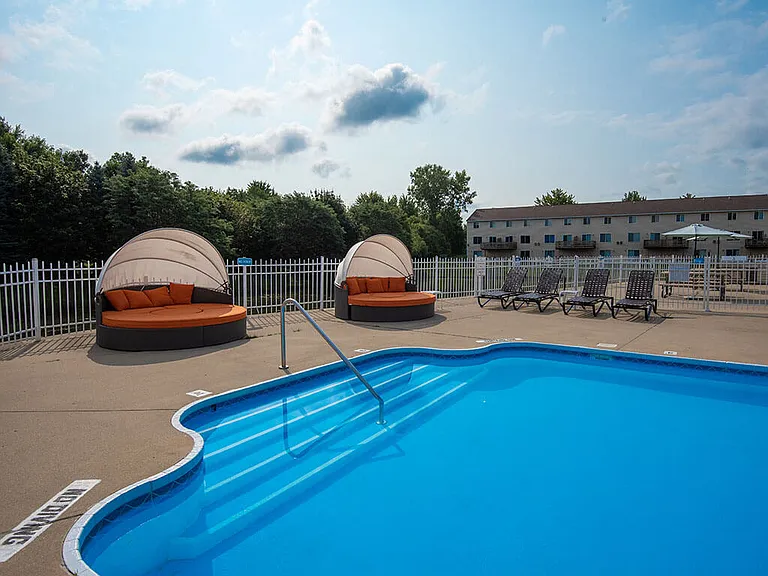 Cozy Poolside Lounge Furniture