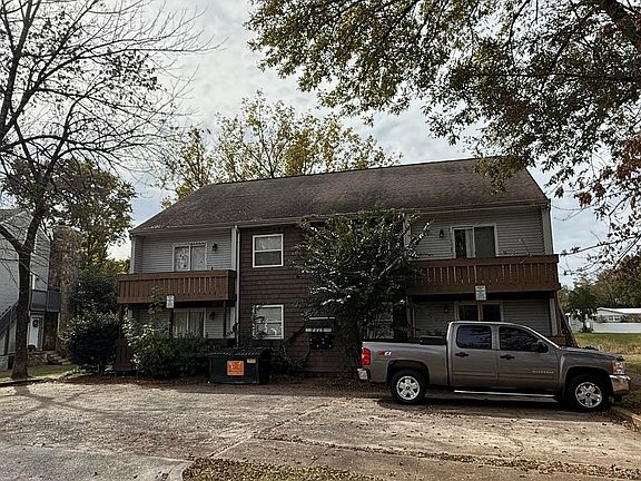 2nd image of 9016 Mahogany Row SE
