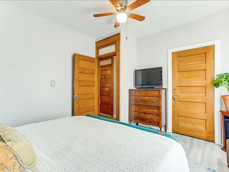 1109 N Emerson St #3 — Photo 16