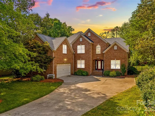 4858 Sagittarius Cir, Denver, NC 28037