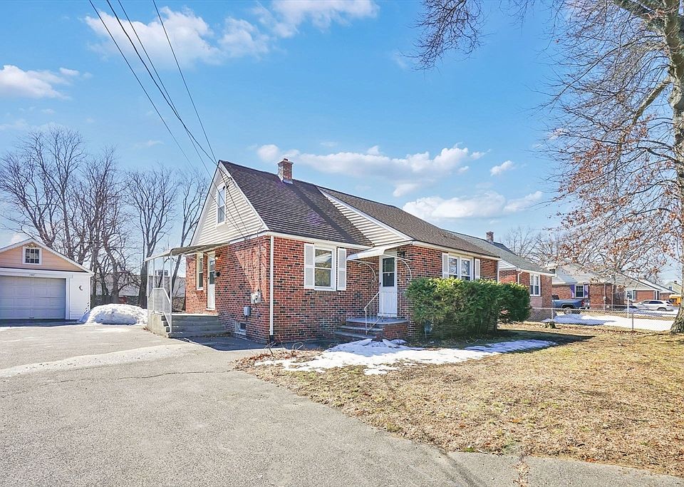 1st image of 107 Beauregard Ter