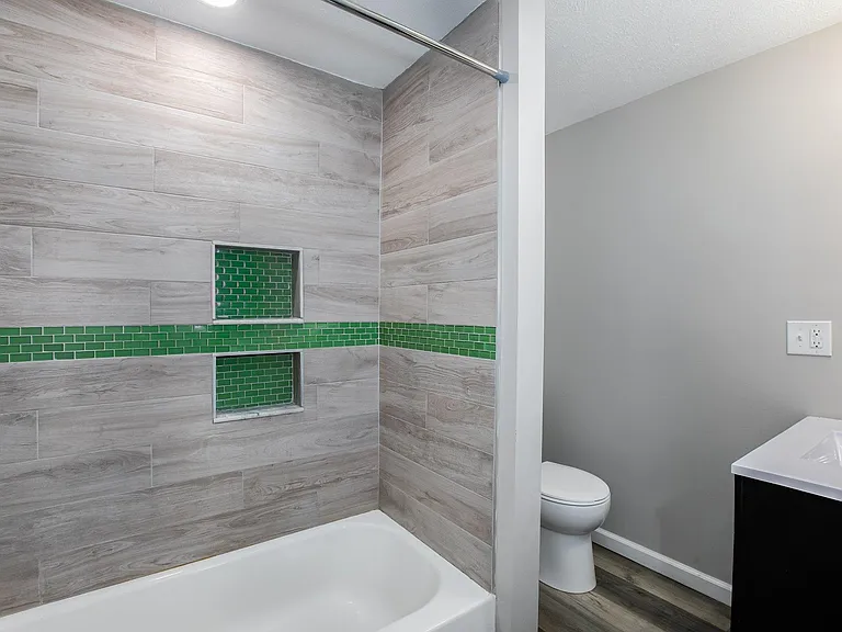 1250 Portage Ave #1 — Photo 17