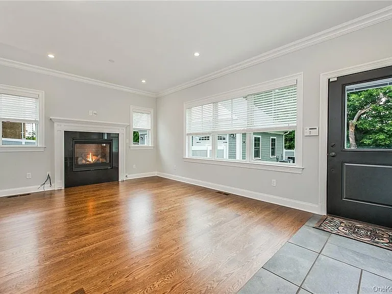 124B Maple Ave — Photo 5