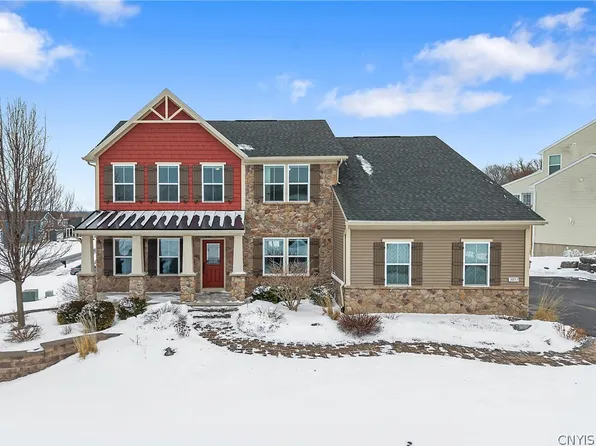 3053 Wheatfield Dr, Chittenango, NY 13037