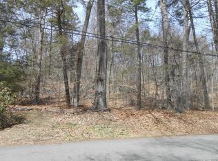 354 W River Rd, Orange, CT 06477