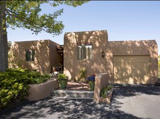 864 Camino De Jemez, Santa Fe, NM 87501