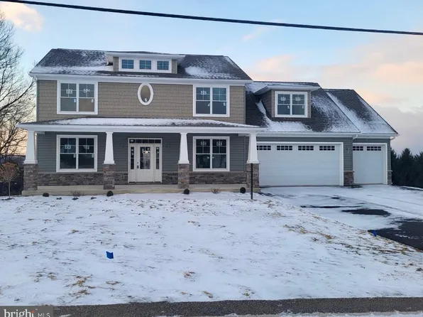 1724 S York St, Mechanicsburg, PA 17055