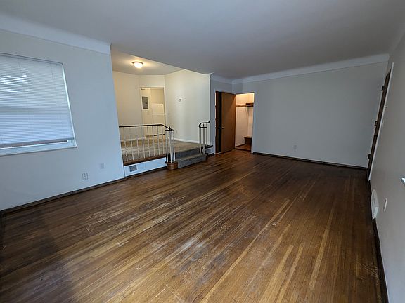 4th image of 2302 Kenwood Blvd APT 1