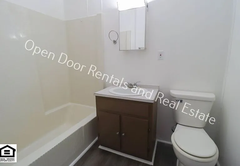 255 S Wayne St #202 — Photo 6