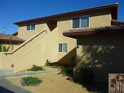 In 2nd floor for privacy and confort.