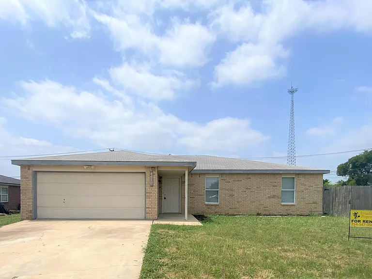 4610 Stallion Dr — Photo 1