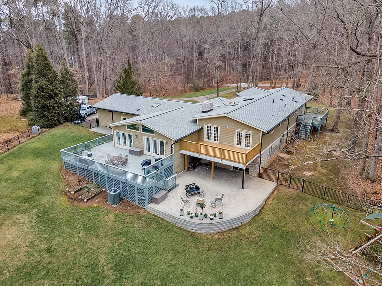 1126 Trailwood Dr — Photo 67