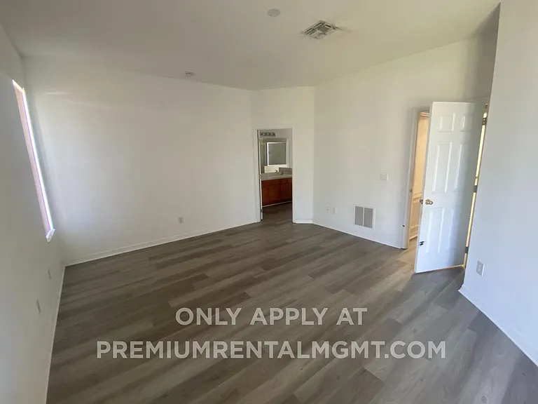 1239 Dunbrooke St — Photo 23