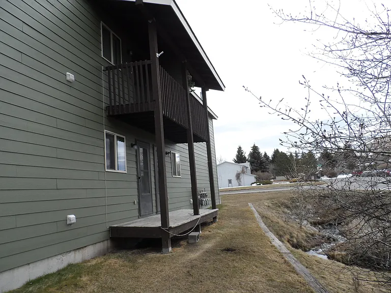4 Hoffman Dr #1-4 — Photo 2