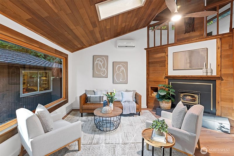 3rd image of 761 Kala Point Drive