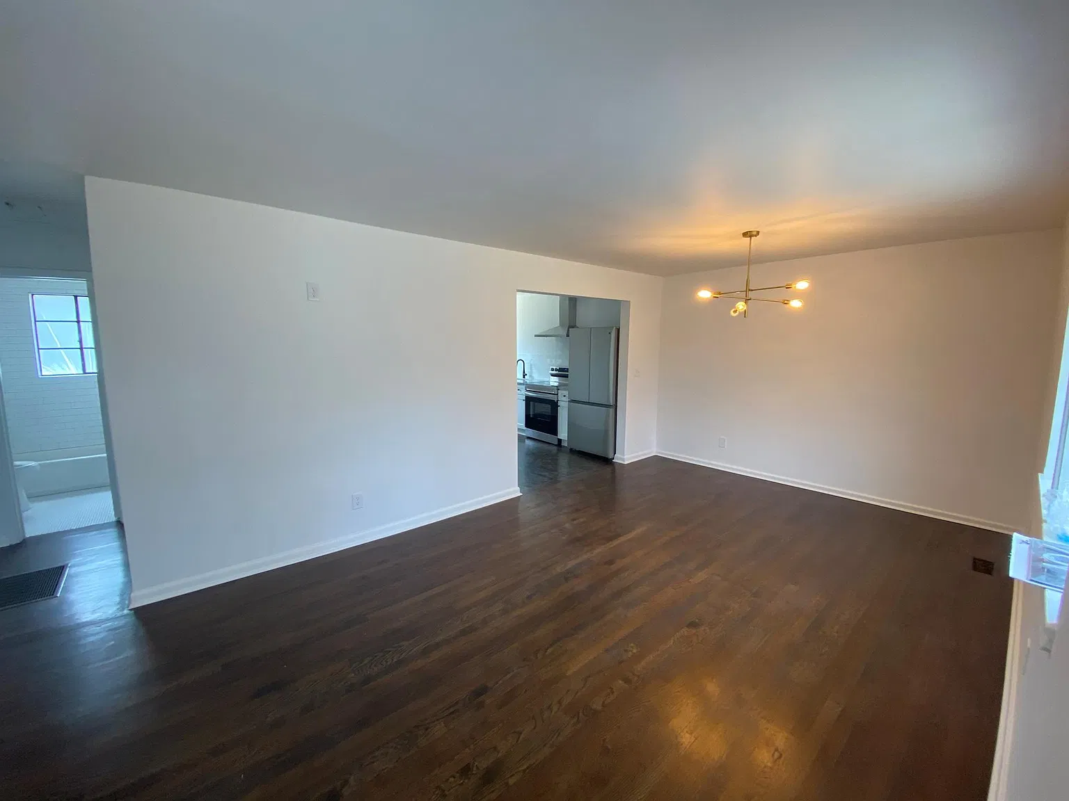 701 W Kingston Ave — Photo 3