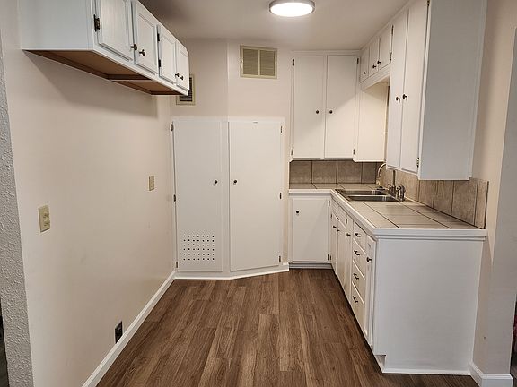 3rd image of 301 E Alice St